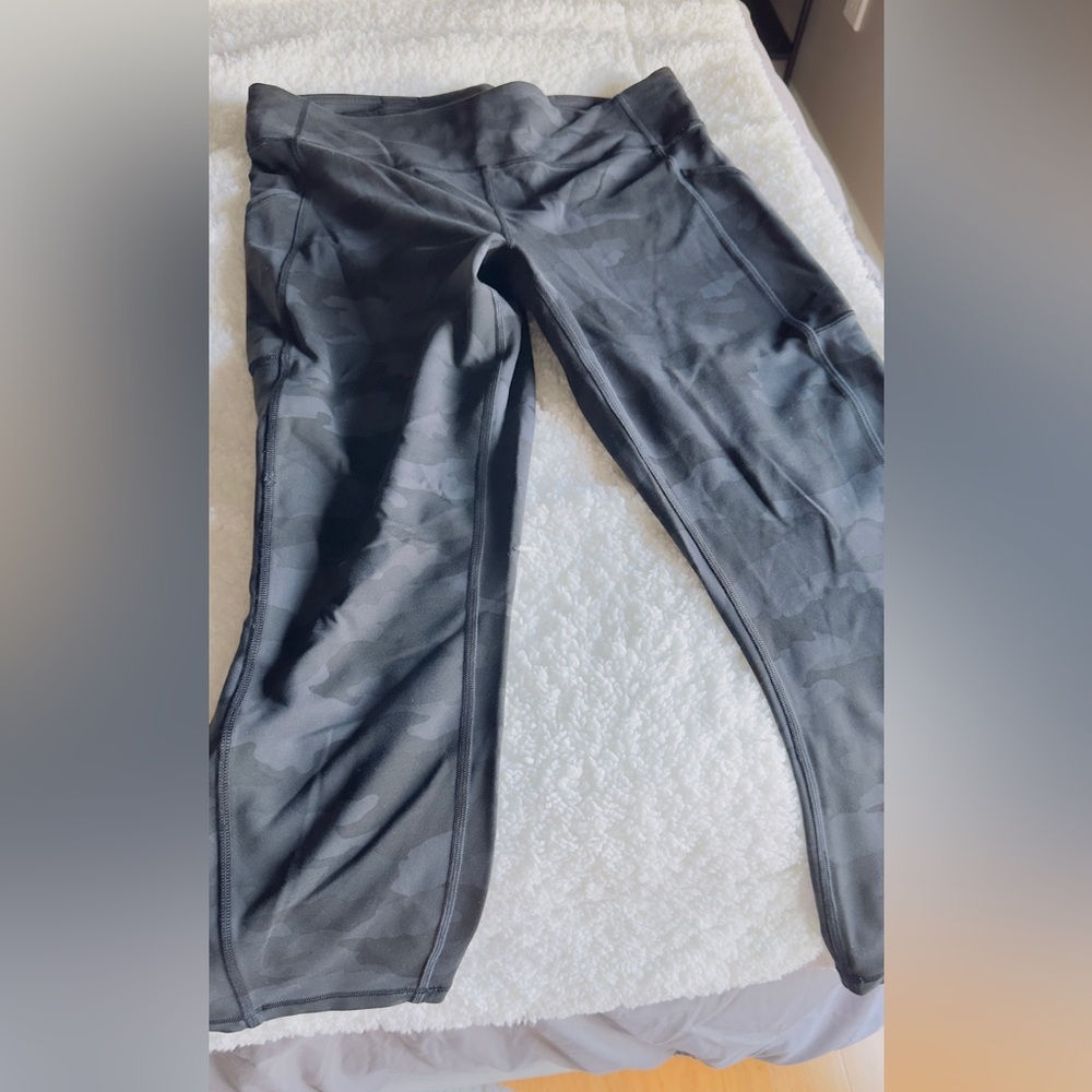 Lululemon sz 12